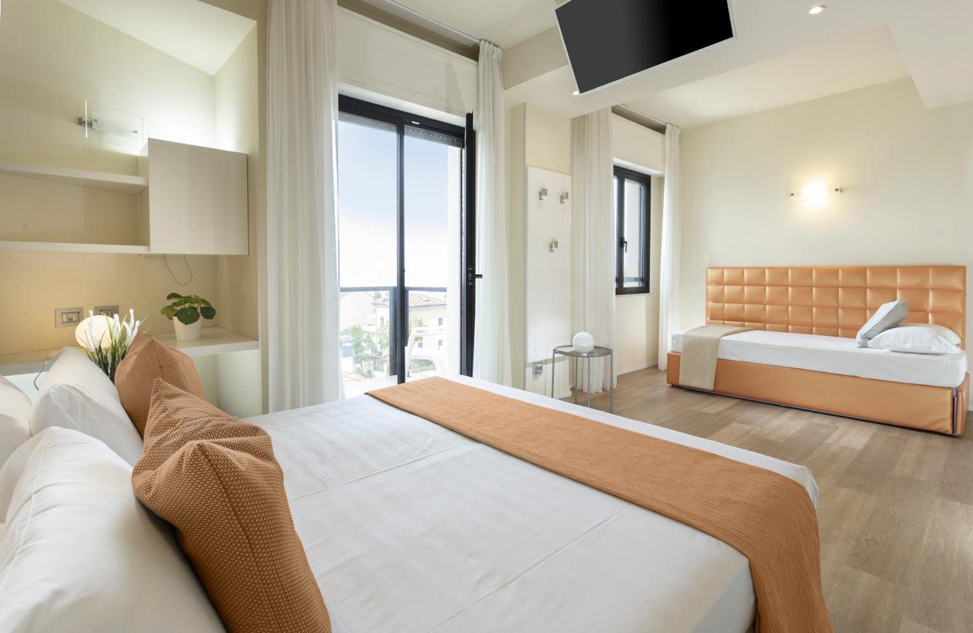 Hotel 2000 Riccione Zewnętrze zdjęcie