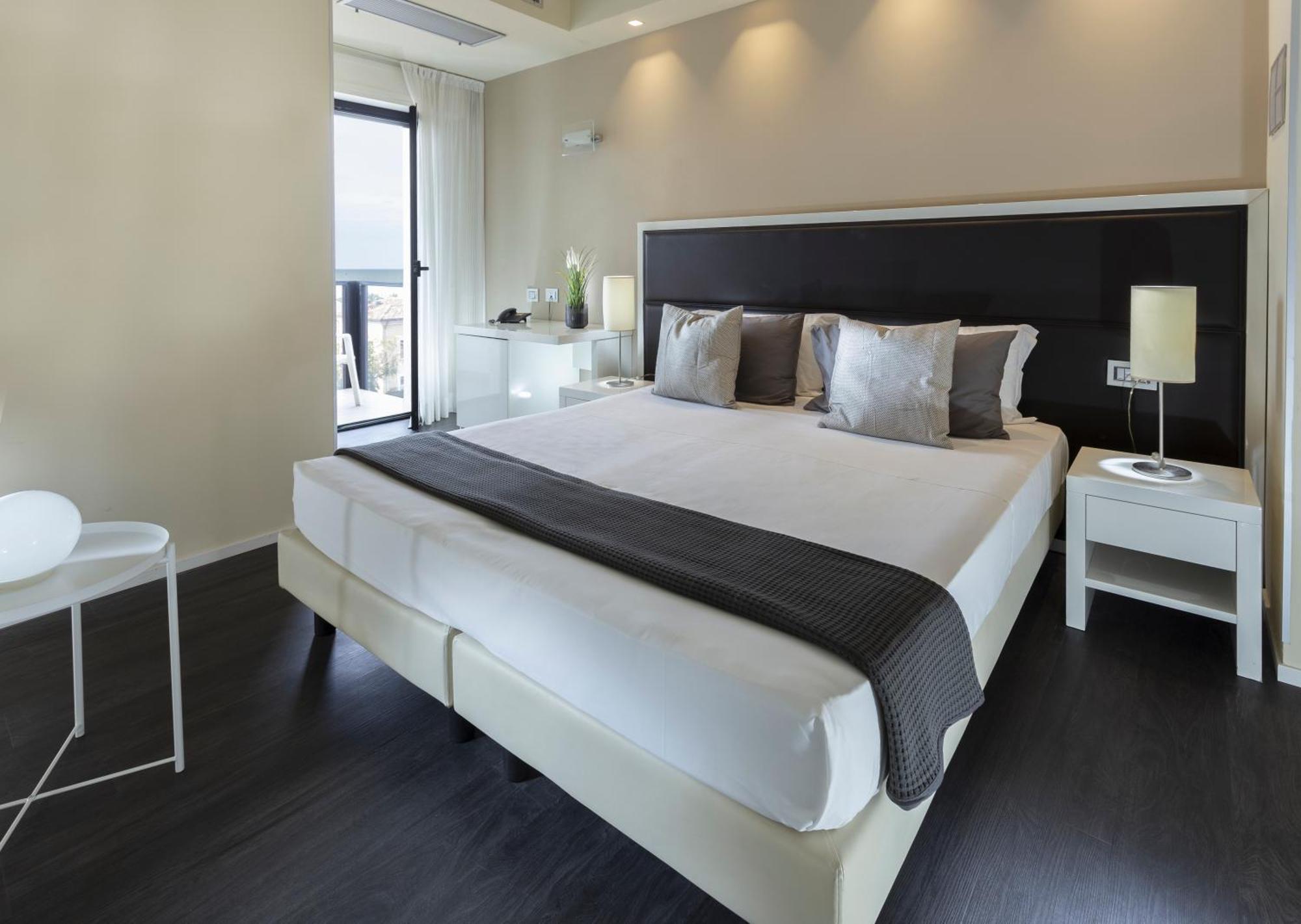 Hotel 2000 Riccione Zewnętrze zdjęcie