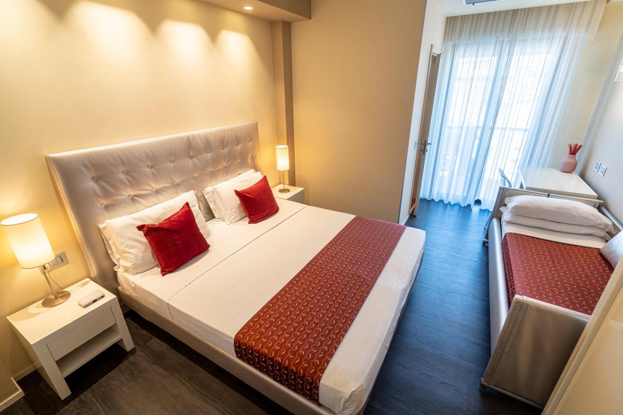 Hotel 2000 Riccione Zewnętrze zdjęcie