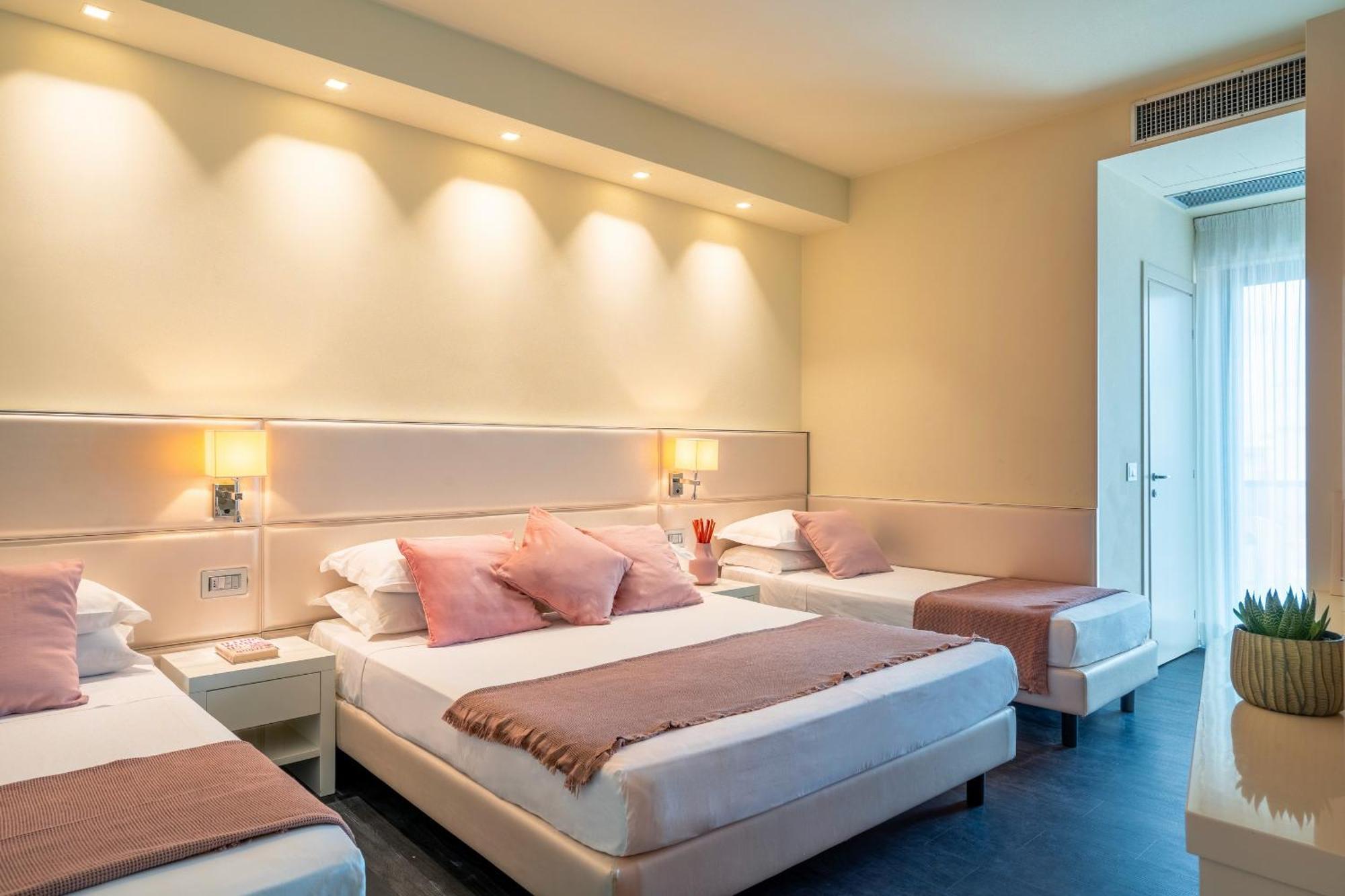 Hotel 2000 Riccione Zewnętrze zdjęcie